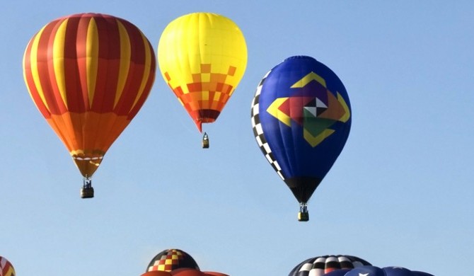 many-hot-air-balloons-small-980x390